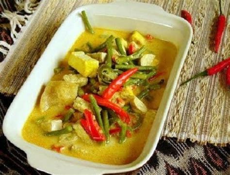 Rated 4.8/5 based on 16 reviews. Resep sederhana cara memasak sayur tahu tempe kuah pedas ...