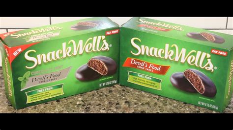 Snackwells Devils Food Cookie Cakes Original And Chocolate Mint