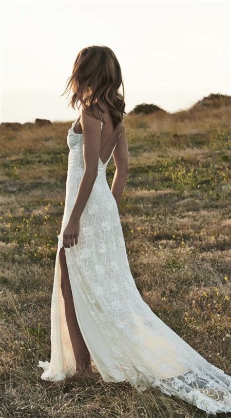 Boho Backless Wedding Dresses Front Split Romantic Off Shoulder Ivory Lace Beach Wedding Dress