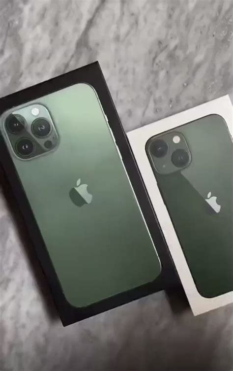 Hands On Look At New Green And Alpine Green Iphone 13 And Iphone 13 Pro