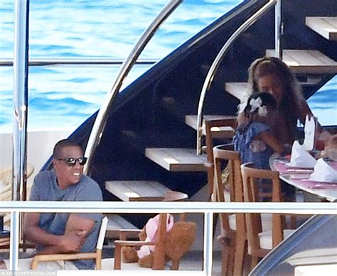 Beyonce Wears A Golden Dress As She Leaves Yacht In Italy For Dinner