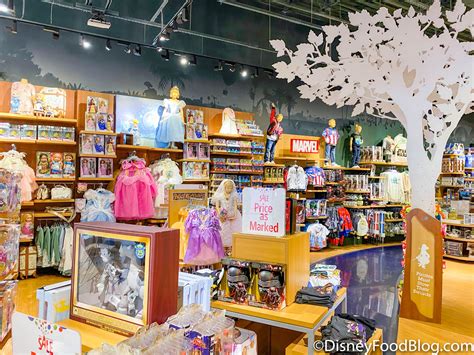 Disney Store Closing 2021 An Unprecedented Collection Of The Worlds