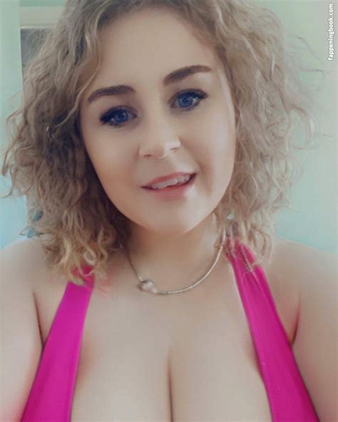 Curvy Abbii Nude OnlyFans Leaks Nude Express