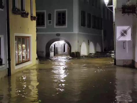 dramatische flut lage katastrophenfall im berchtesgadener land