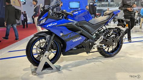 It consists of 155.1 cc engine. Auto Expo 2018: Yamaha R15 V3.0 launched at Rs 1.25 lakh ...