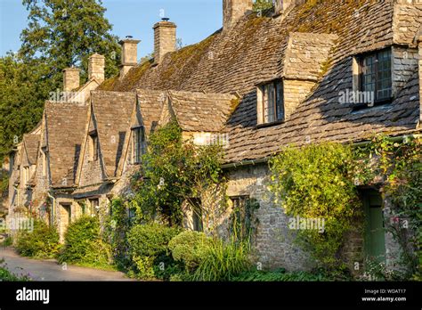 The Cotswolds Houses Bibury Hi Res Stock Photography And Images Alamy