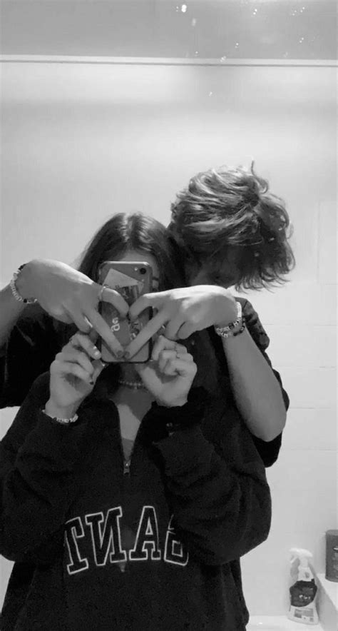 Pin By Victoria Bohorquez On Todo Para Mis Stories De Instagram In 2022 Cute Couples Kissing