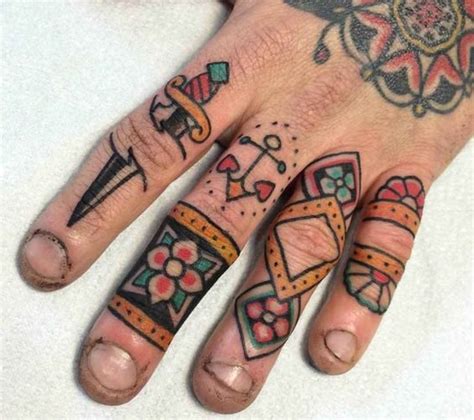 Small Traditional Tattoos 40 Awesome Old School Tattoo Ideas