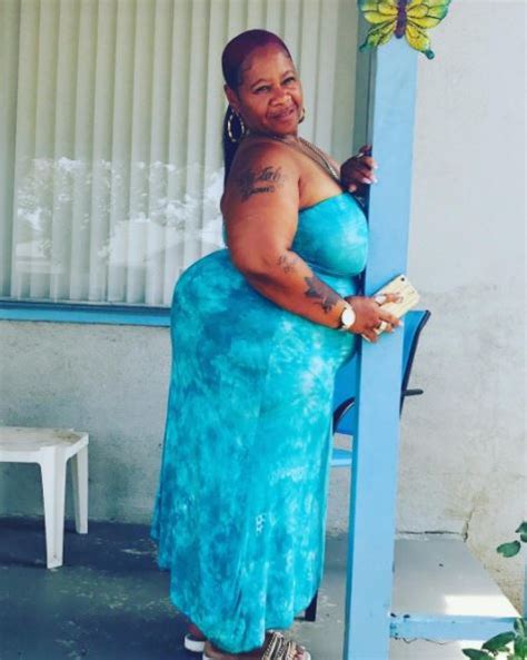 Grandma With Massive Bum Sets Internet On Fire See Photos