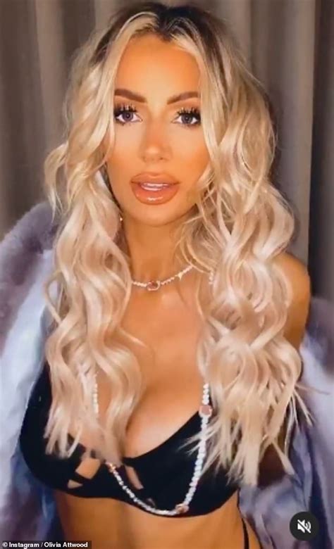Olivia Attwood Flaunts Her Cleavage In Racy Lingerie For Sultry Clip Daily Mail Online