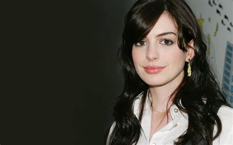 Free Download Anne Hathaway 1600x1600 For Your Desktop Mobile