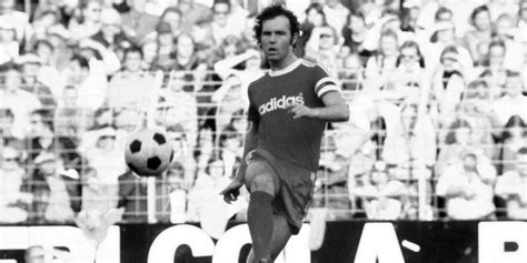 Der FC Bayern Trauert Um Franz Beckenbauer