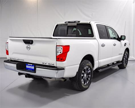 Pre Owned Nissan Titan Sv Wd Crew Cab Pickup