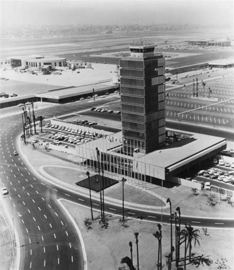 South Bay History The Control Tower At Lax Has Come A Long Way Since
