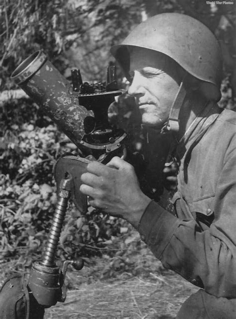 Soviet Soldier With Mortar 82 Bm 37 World War Photos