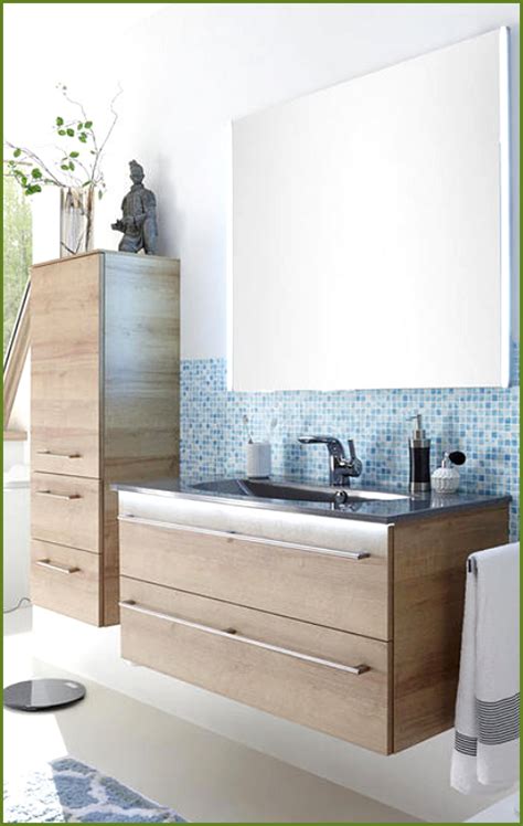 Platte aus massivholz mit bockgestell. Badezimmer in Athen, Badezimmerinspiration, Badmöbel aus Holz, Badezimmerschrank, Badmod ...