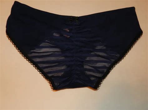 VICTORIAS SECRET UNDERWEAR Very Sexy Low Rise Hiphugger Panty Size