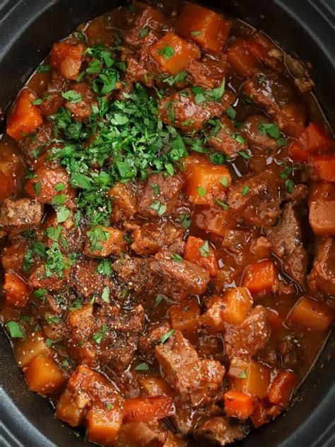 Slow Cooker Beef Stew {with Rich Gravy}