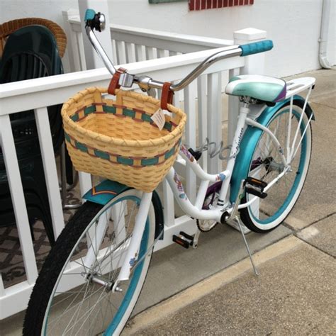 A Womens Cruiser Bike With Basket To Live The Dream