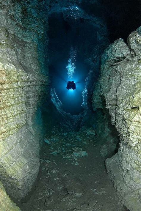 Pin By Gail On Caves And Watering Holes Underwater Caves Underwater