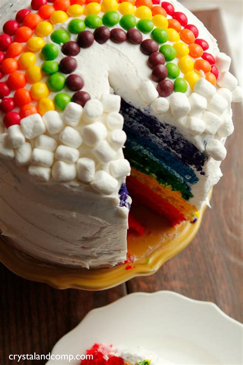 How to Make a Rainbow Cake | CrystalandComp.com
