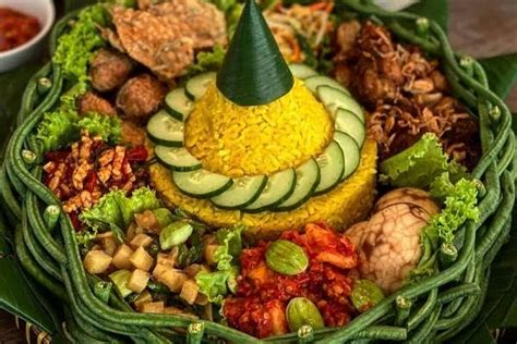 Makna Nasi Tumpeng Yang Sering Disajikan Saat Perayaa - vrogue.co