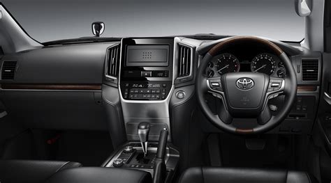 Iconic power, performance & luxury. 2016 Toyota Land Cruiser (facelift) interior (1) launched ...