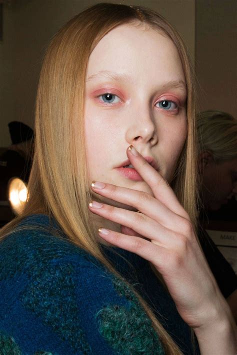 Fall 2014 Runway Beauty Hair Makeup And Nails From New York Fashion Week Fall 2014 Harpers