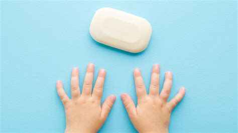 7 Sabun Bayi Batangan Yang Aman Untuk Kulit Si Kecil