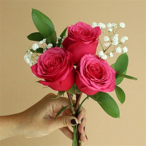 Wholesale Valentines Day Three Roses Bouquet For Fundraising ᐉ Bulk