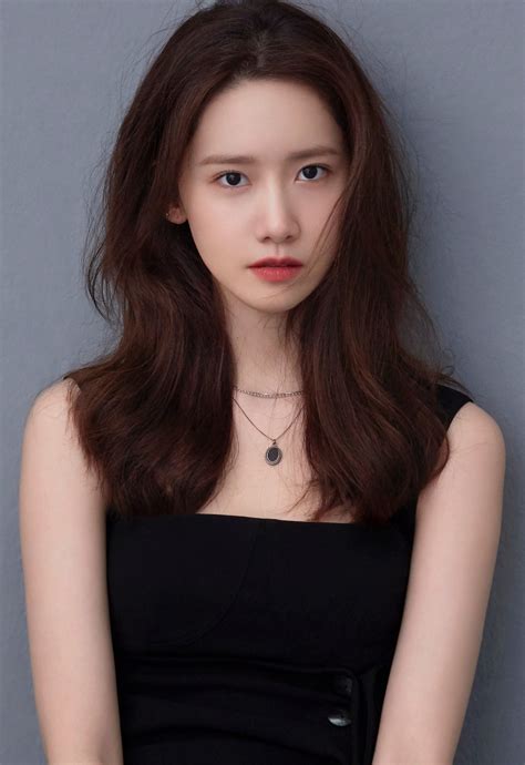 Girls Generations Yoona Reveals Even She Cant Deny Her Beauty When She Does This