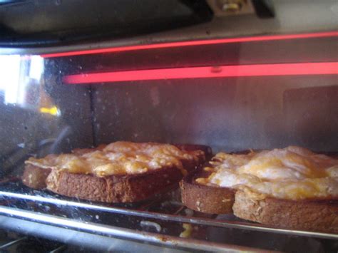 See full list on www.foodnetwork.com Cuisinart TOB 135 Review • A 2020 Review - On The Gas