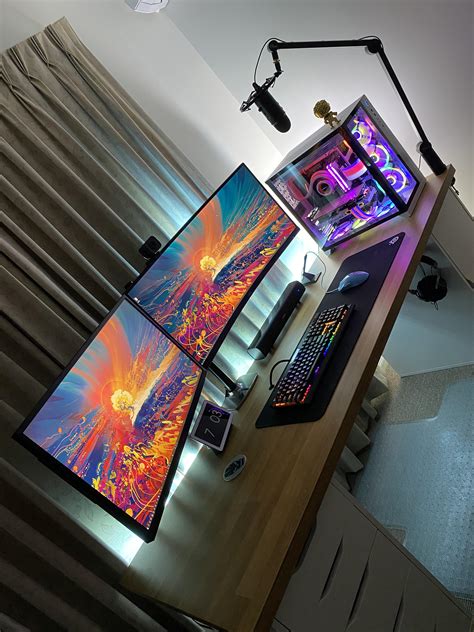 New PC gaming setup is complete! What do you think? : gamingsetups