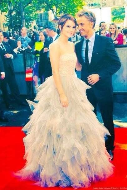 Emma Watson Nude Cut Out Prom Dress In Spider Man Premire Red Carpet