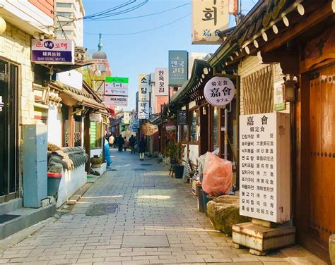 8 Fun Things To Do In Insadong Seoul South Korea A Fun Couple Travel Blog