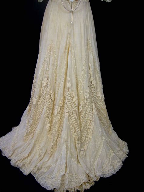 Https://tommynaija.com/wedding/antique Irish Lace Wedding Dress