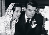 89-Year-Old Robert Wagner Makes a Rare Appearance with His Wife and ...