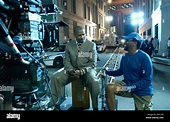 INSIDE MAN USA 2006 Spike Lee DENZEL WASHINGTON with Director SPIKE LEE ...