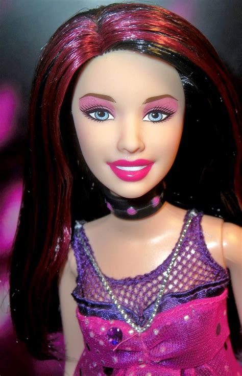 Mattel 2009 Barbie Candy Glam Raquelle Fashion Doll New Complete Sealed Nrfb Nib