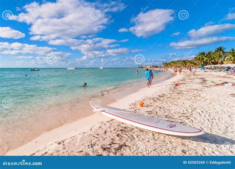 Playa Del Norte Strand I Isla Mujeres Mexico Redaktionell Foto Bild Av Tropiskt Ledare 42505340