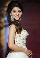 Urvashi Rautela saree cleavage backless HD Wallpapers - Height wiki ...