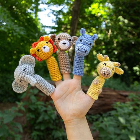 Safari Animal Finger Puppets Finger Puppet Patterns Puppet Patterns