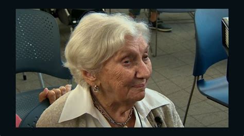 Holocaust Survivor Becomes Us Citizen Because Cnn