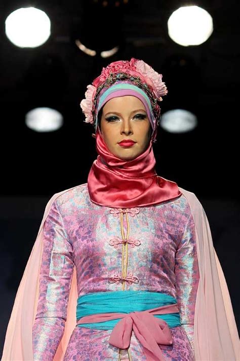 Lovely Images From Islamic Fashion Festival Held In Malaysia Which Is A Sign The The Fashion Is