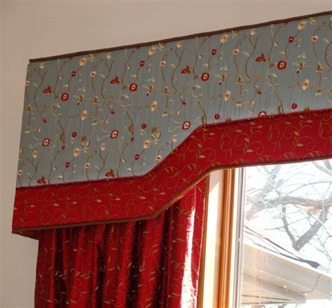 What Is A Valance And How Is It Different Than A Cornice A Little