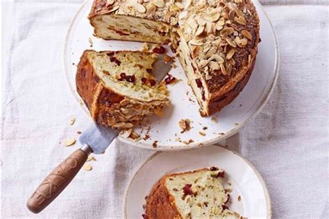It's a sweetened, yeasted dough with. Paul Hollywood's Sicilian lemon and orange sweet bread ...