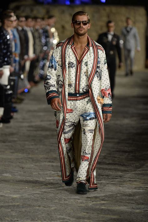 Défilés Vogue Paris Summer Fashion Trends Dolce And Gabbana Man