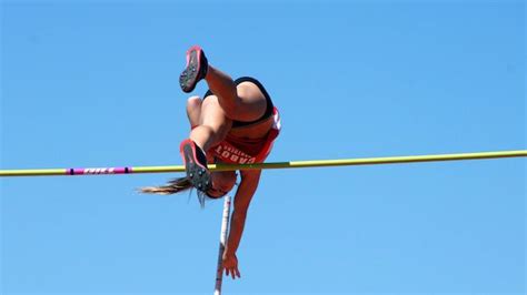 Weeks Twins Aim For The Sky With Shared Dna 14 Foot Pole Vaults Vaulter Magazine