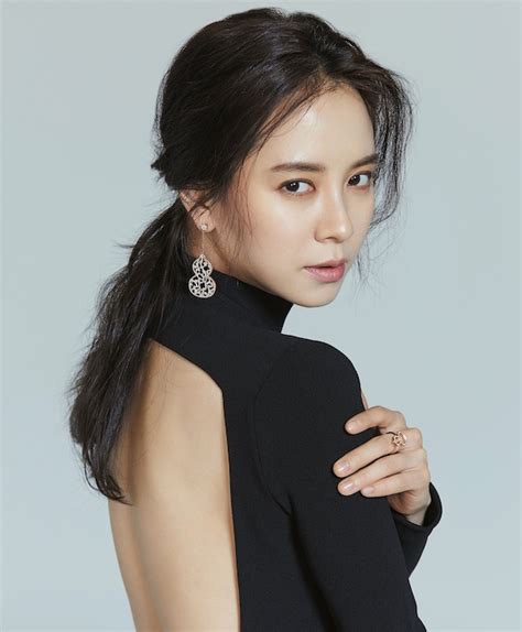 Song Ji Hyo Courted For Upcoming Jtbc Romance Drama Begin Again