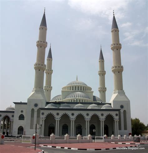 Mich Café Dubai Gets Its Blue Mosque